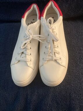 Sam & Libby White Platform Sneakers with Pink Heel Accent